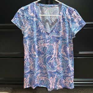 EUC Lilly Pulitzer size medium t-shirt